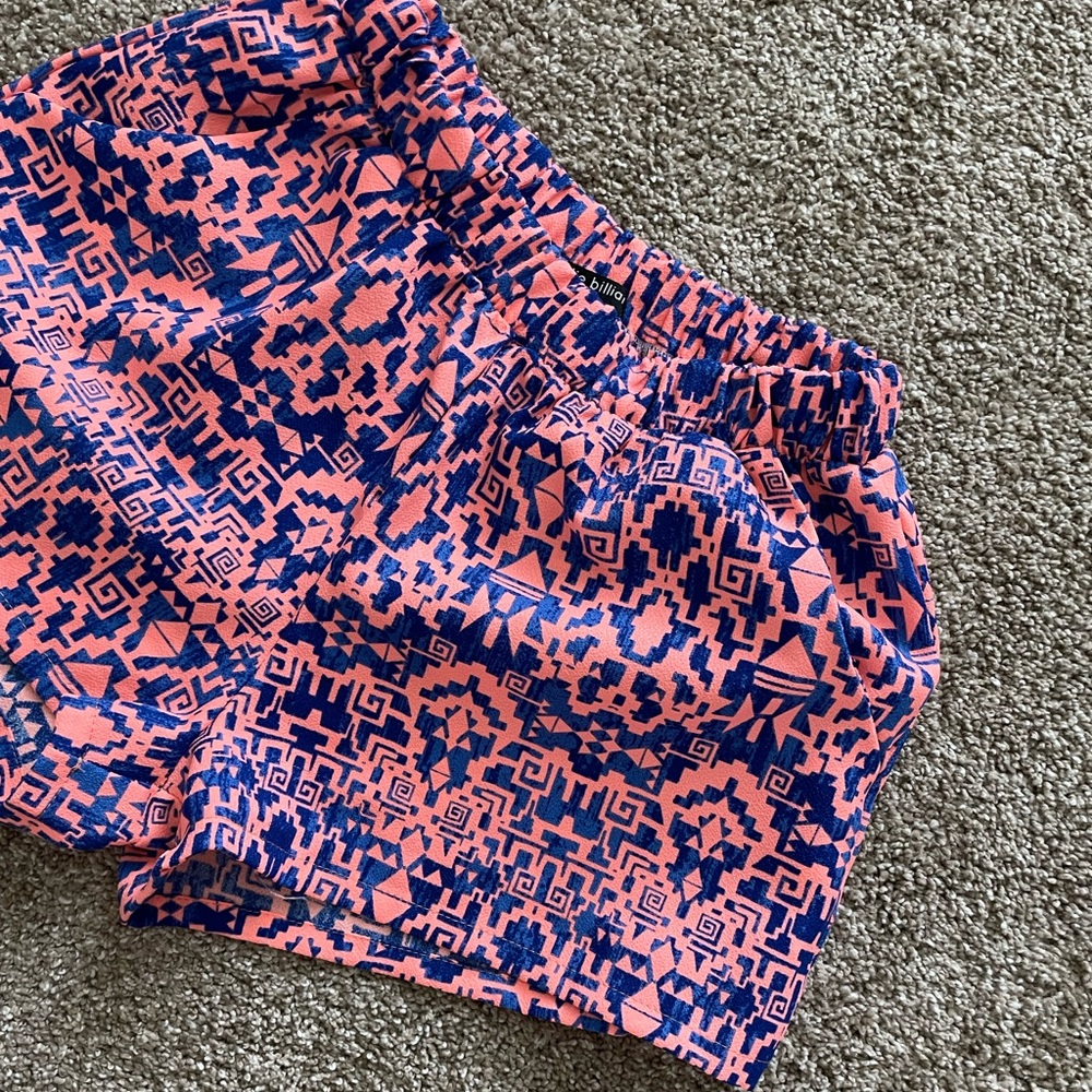 Shorts - Picture 3 of 4